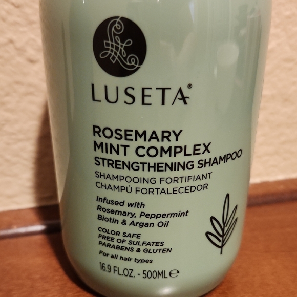 Luseta Shampoo Rosemary Mint  Complex Strengthening - Picture 2 of 3